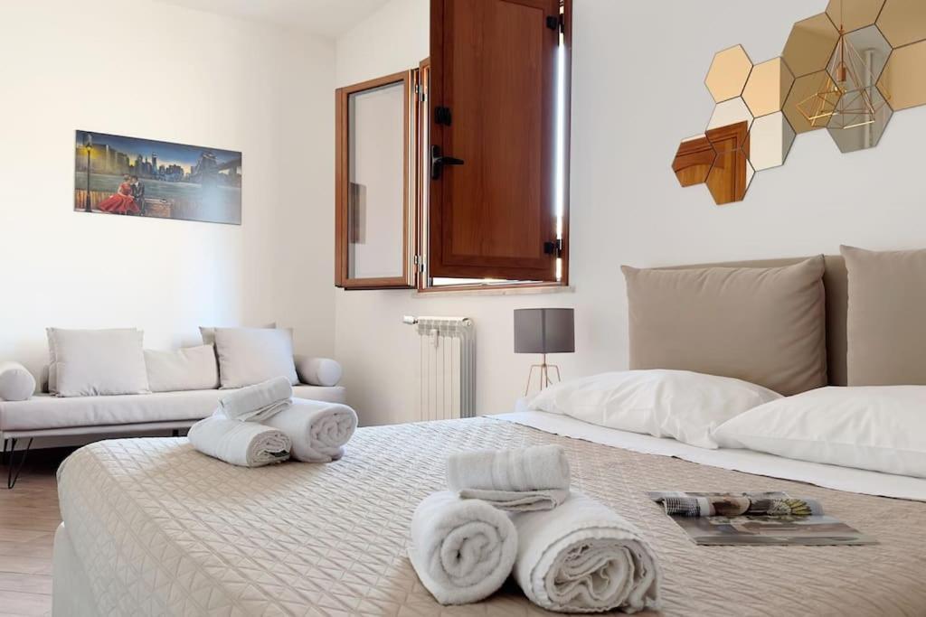 Molo Five Apartment Palermo Esterno foto